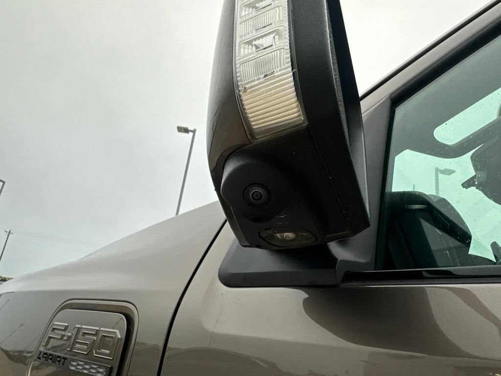 Used 2023 Ford F150 Lightning Lariat AWD/4WD image 39