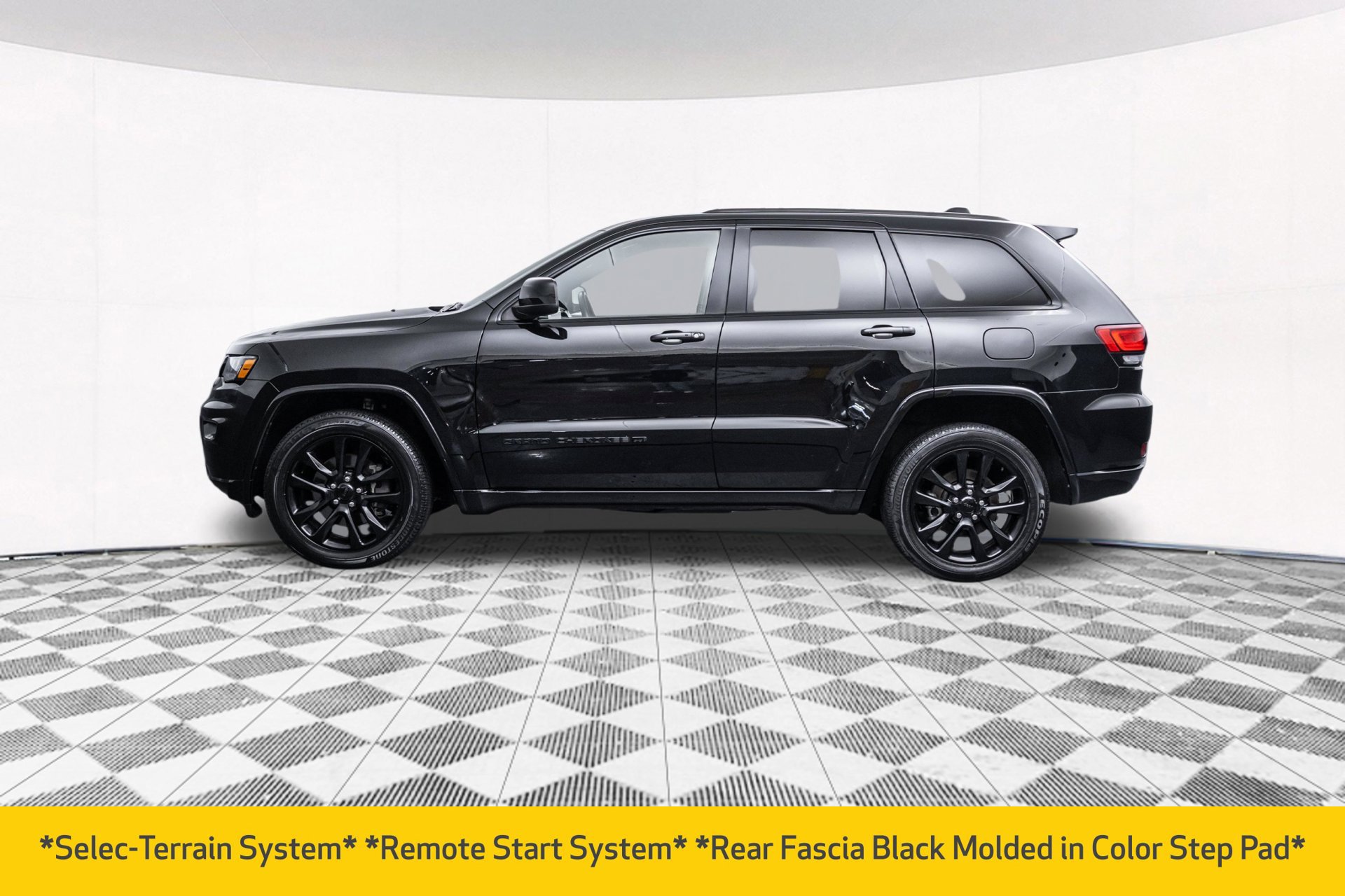 Used 2022 Jeep Grand Cherokee Laredo X AWD/4WD image 8