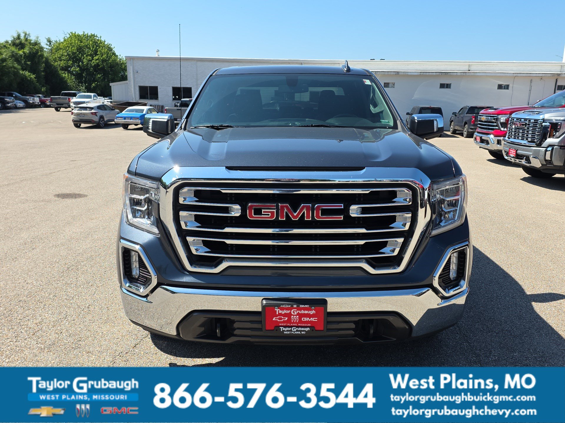 Used 2020 GMC Sierra 1500 SLT AWD/4WD image 3