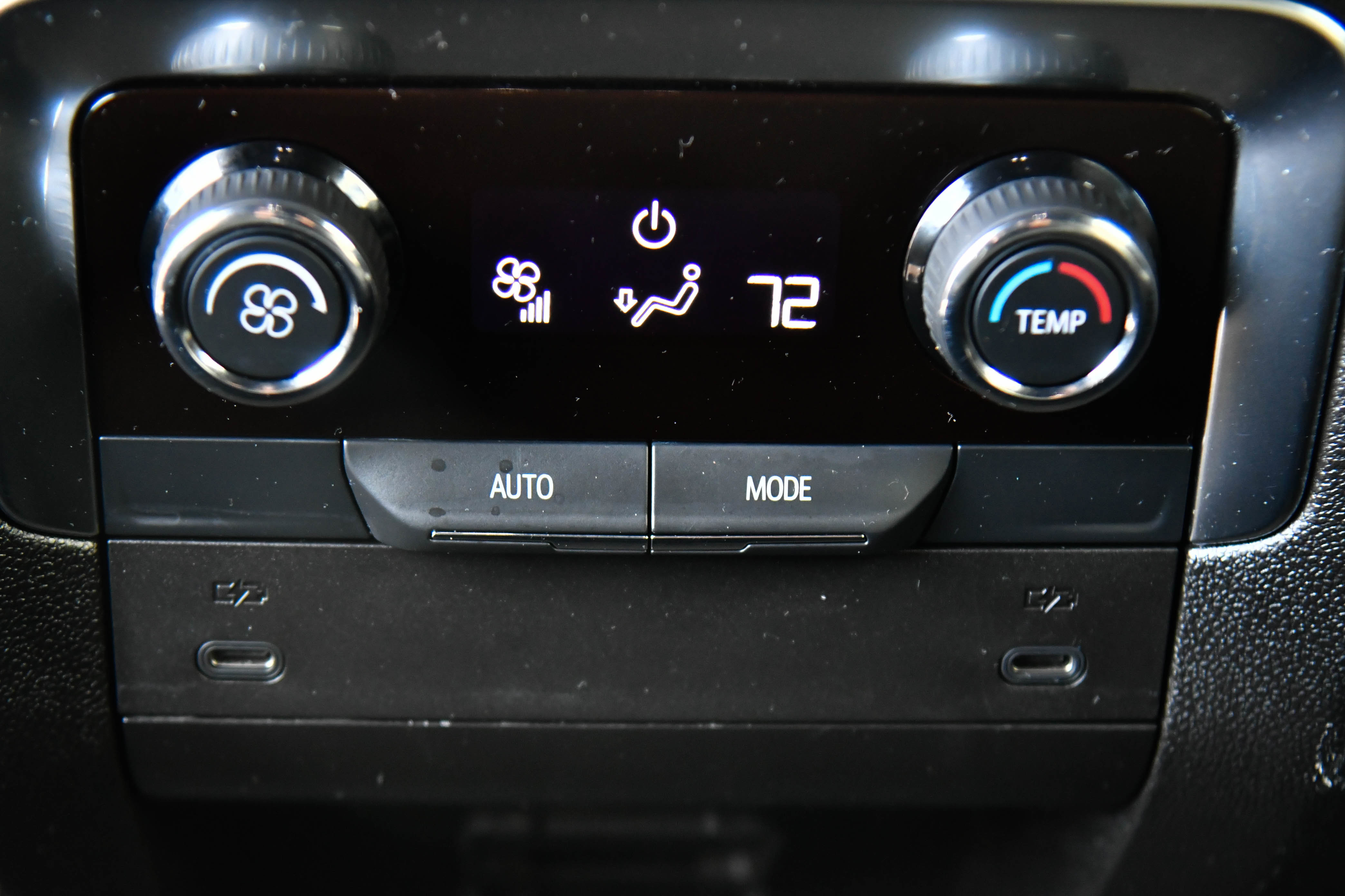 Used 2025 Chevrolet Tahoe LT image 50