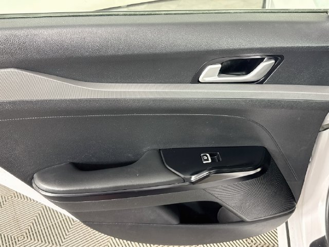 Used 2022 Kia K5 LX FWD image 21