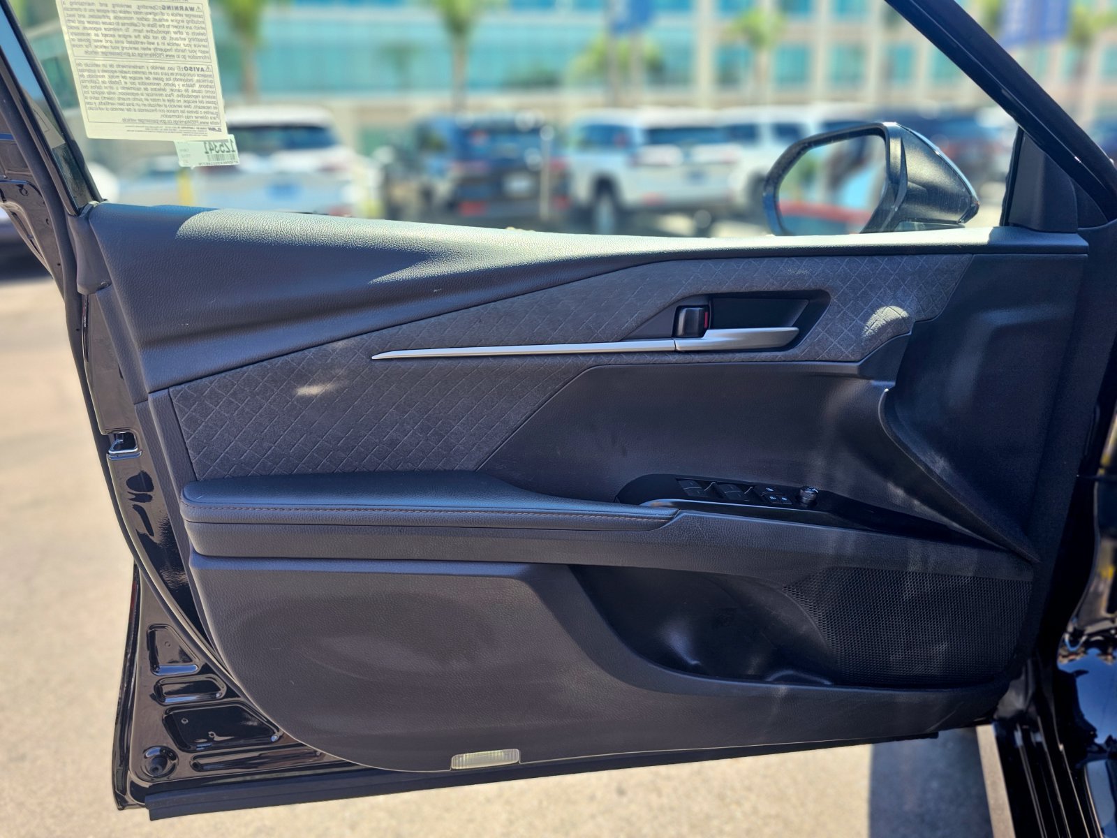 Used 2025 Toyota Camry XLE FWD image 22