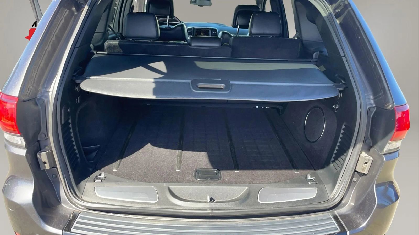 Used 2015 Jeep Grand Cherokee High Altitude RWD image 25