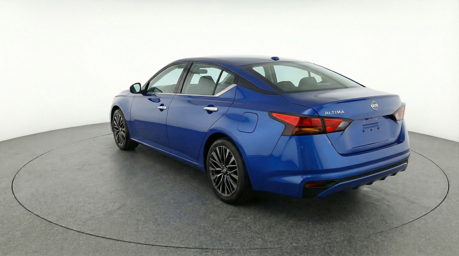 Used 2025 Nissan Altima 2.5 SV image 6