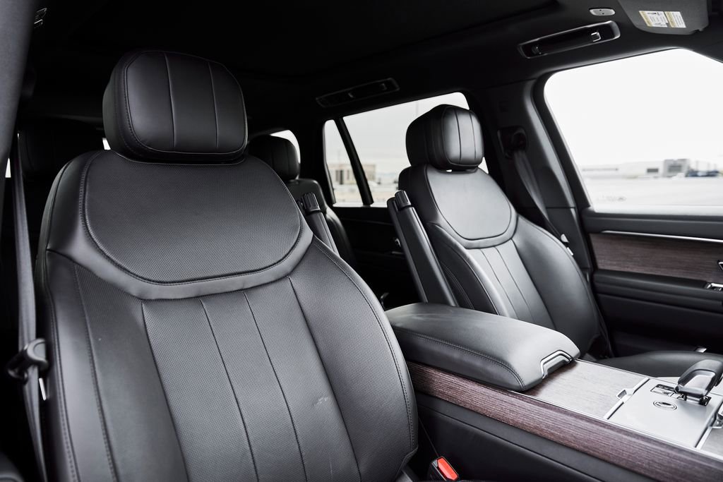 Used 2025 Land Rover Range Rover Long Wheelbase SE image 36