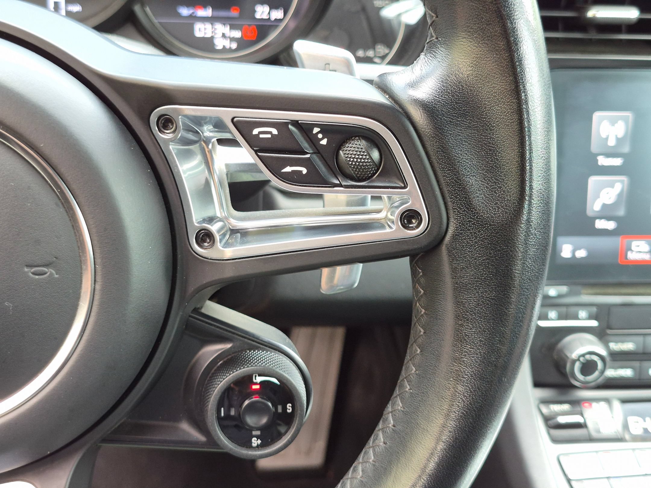 Certified 2018 Porsche 911 4 Cabriolet AWD/4WD image 9