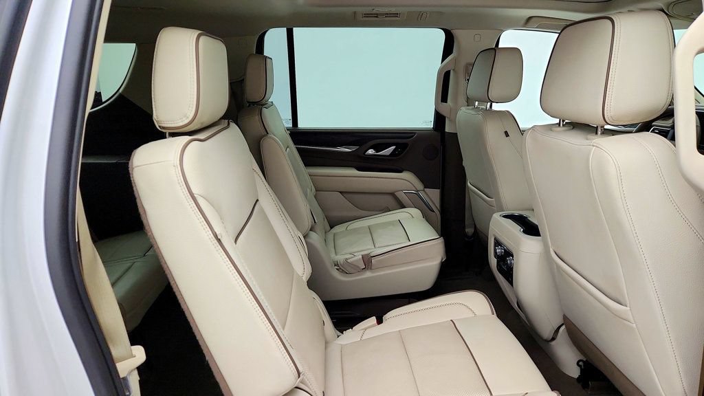 Used 2022 GMC Yukon XL Denali AWD/4WD image 25