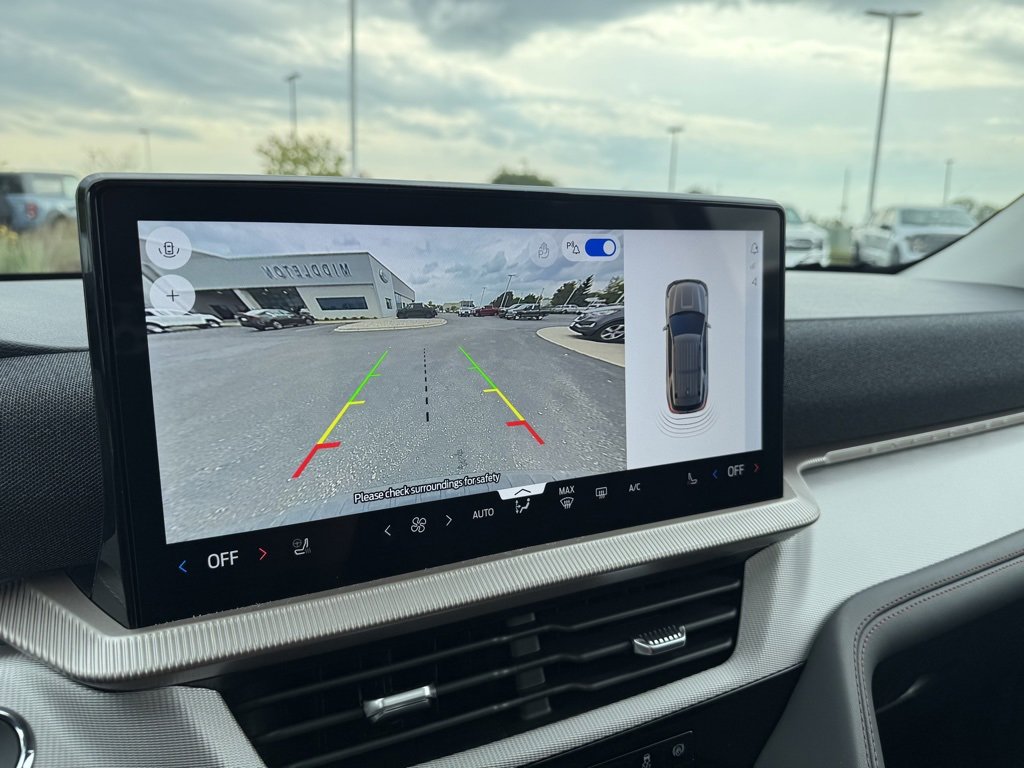 New 2025 Ford Explorer Active w/ Active Comfort Package image 28