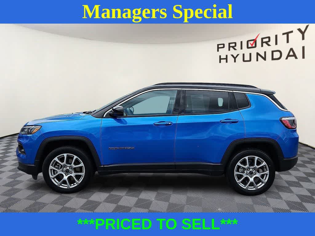 Used 2025 Jeep Compass Limited AWD/4WD image 7