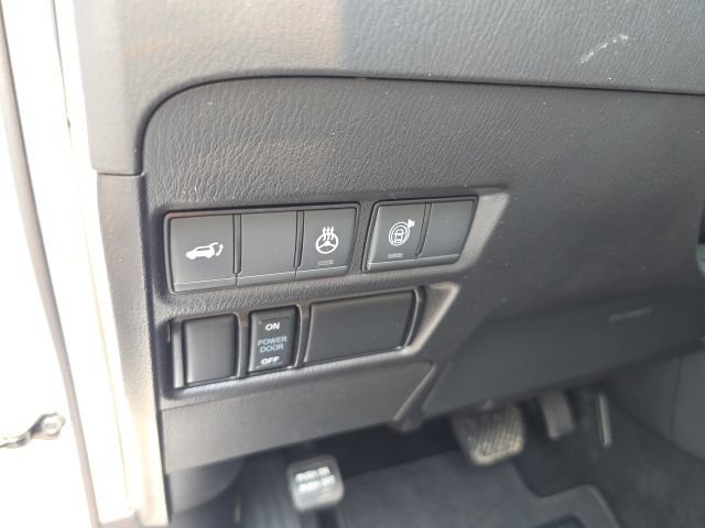 Used 2023 Nissan Armada Platinum w/ Captain's Chairs Package AWD/4WD image 18