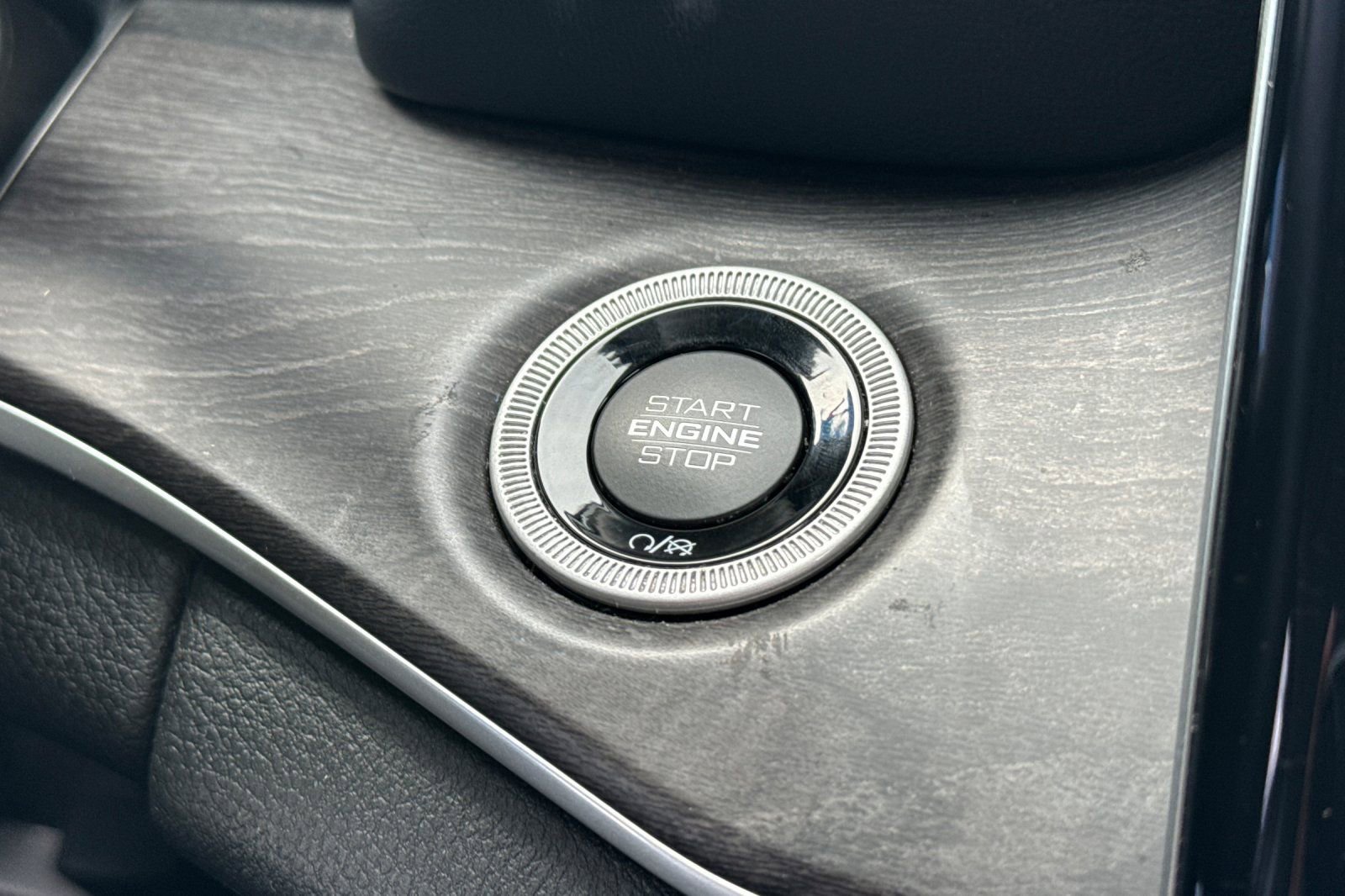 Used 2022 Jeep Grand Cherokee Limited image 32