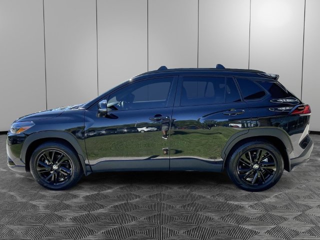 Used 2024 Toyota Corolla Cross AWD Hybrid image 2