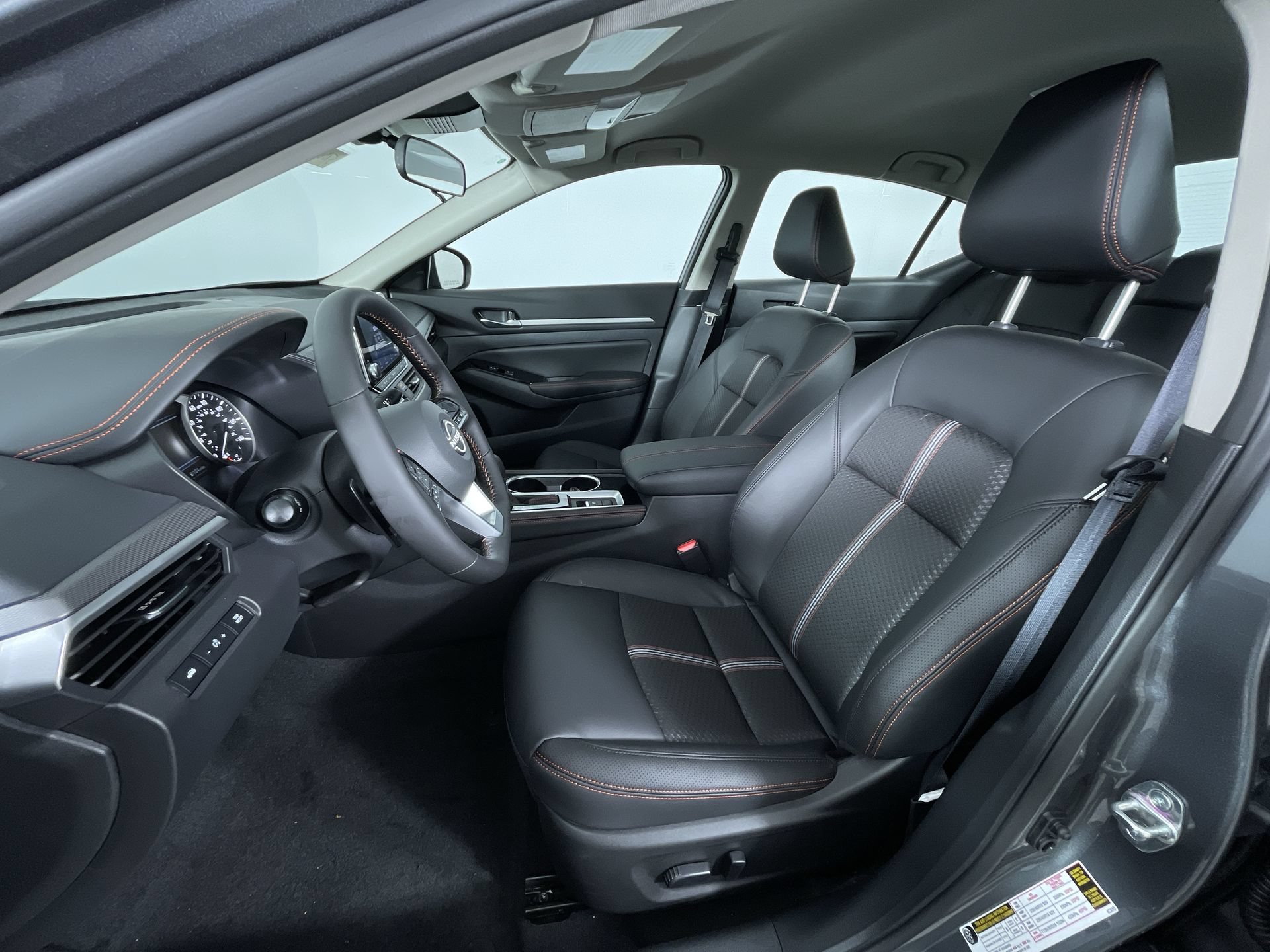 Certified 2025 Nissan Altima 2.5 SR AWD/4WD image 14