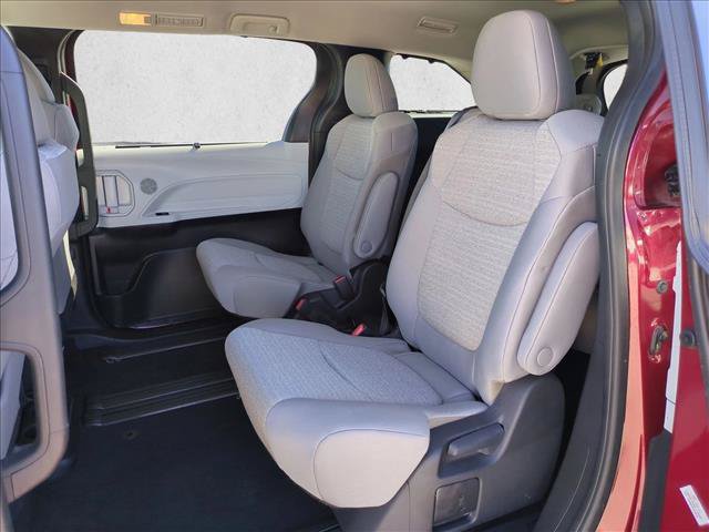 Certified 2026 Toyota Sienna LE AWD/4WD image 17