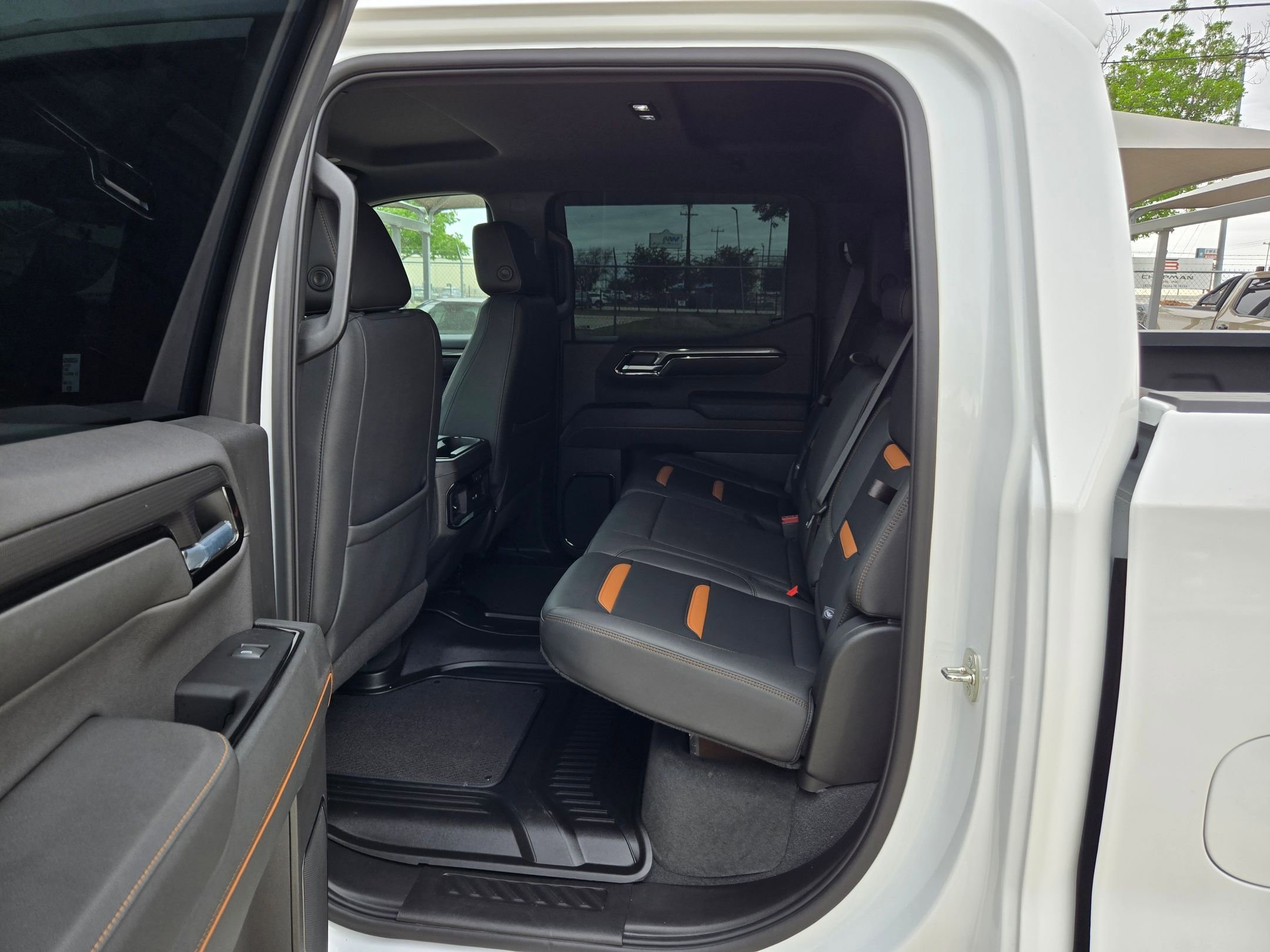 Certified 2023 GMC Sierra 1500 AT4 w/ Technology Package AWD/4WD image 21