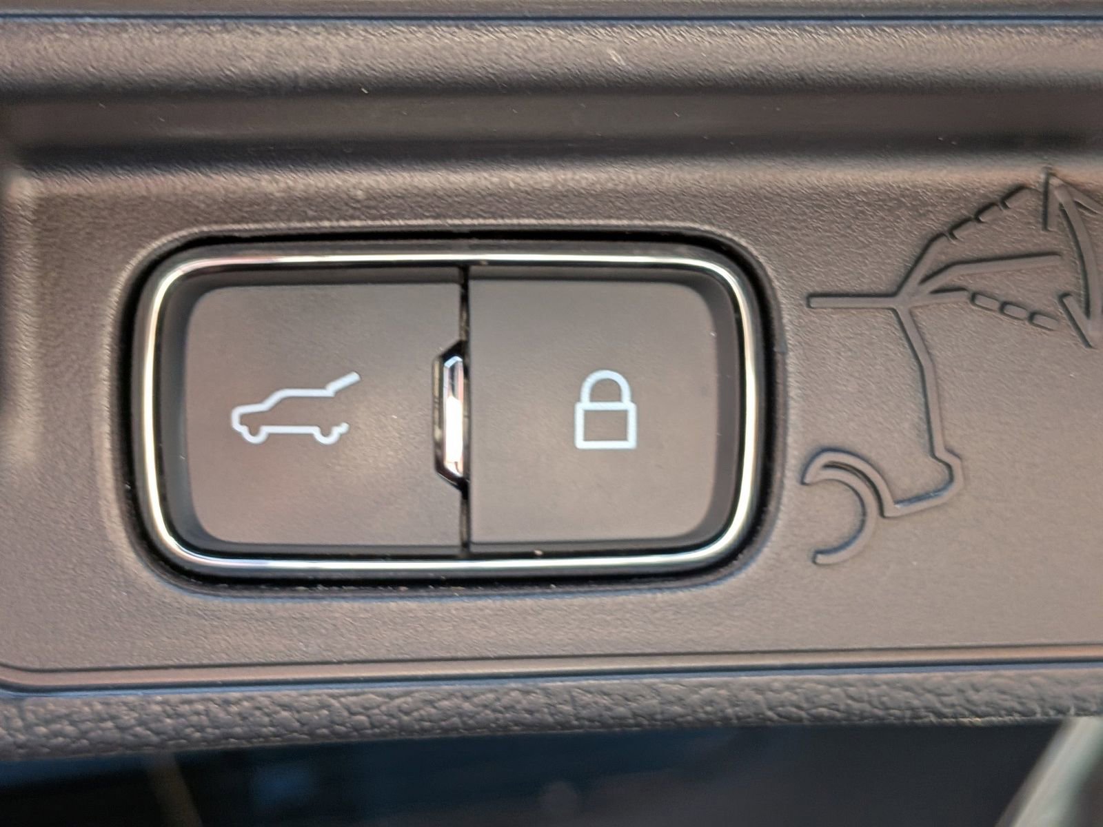 Certified 2023 Ford Explorer ST-Line w/ Class IV Trailer Tow Package AWD/4WD image 15