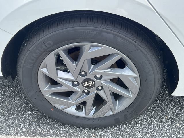 Used 2026 Hyundai Elantra Hybrid FWD image 17