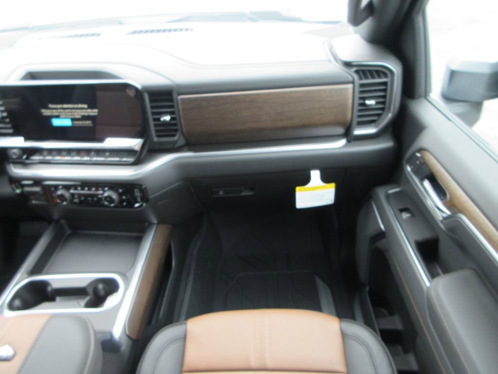 New 2026 Chevrolet Silverado 3500 High Country w/ High Country Premium Package AWD/4WD image 18