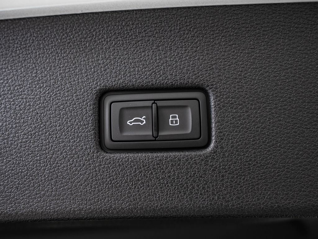 New 2026 Audi Q8 Prestige AWD/4WD image 21
