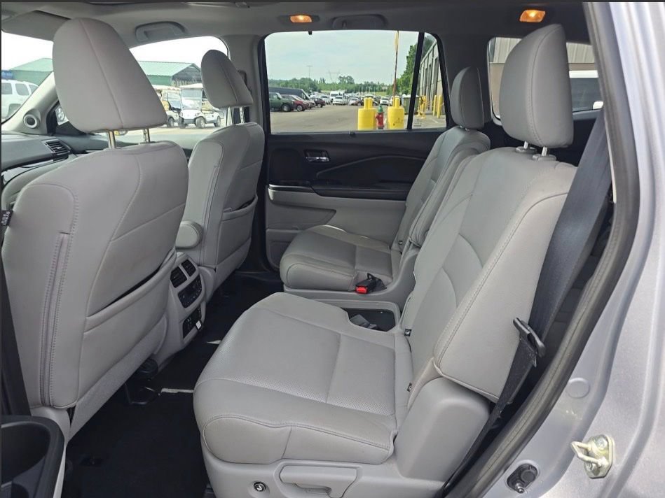 Used 2020 Honda Pilot Elite image 9