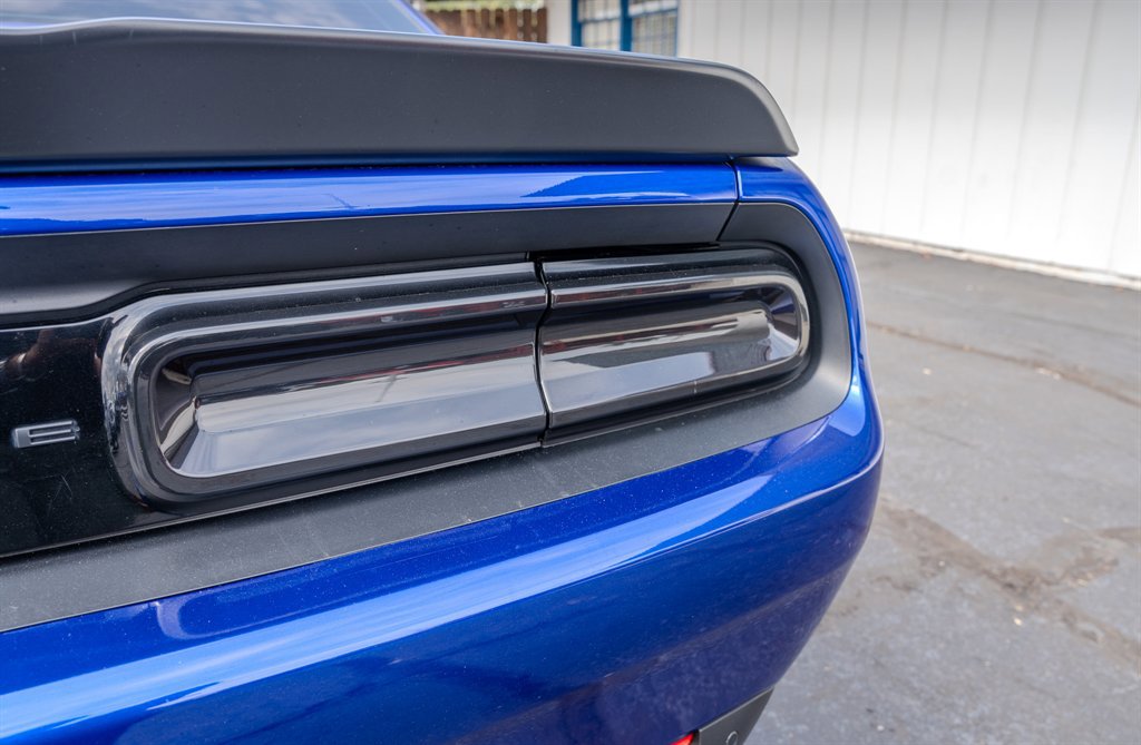 Used 2022 Dodge Challenger R/T w/ Plus Package image 11
