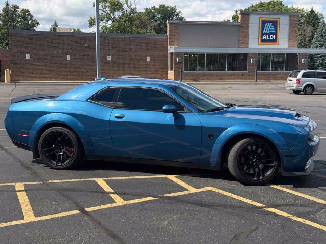 Used 2022 Dodge Challenger R/T Scat Pack RWD image 5