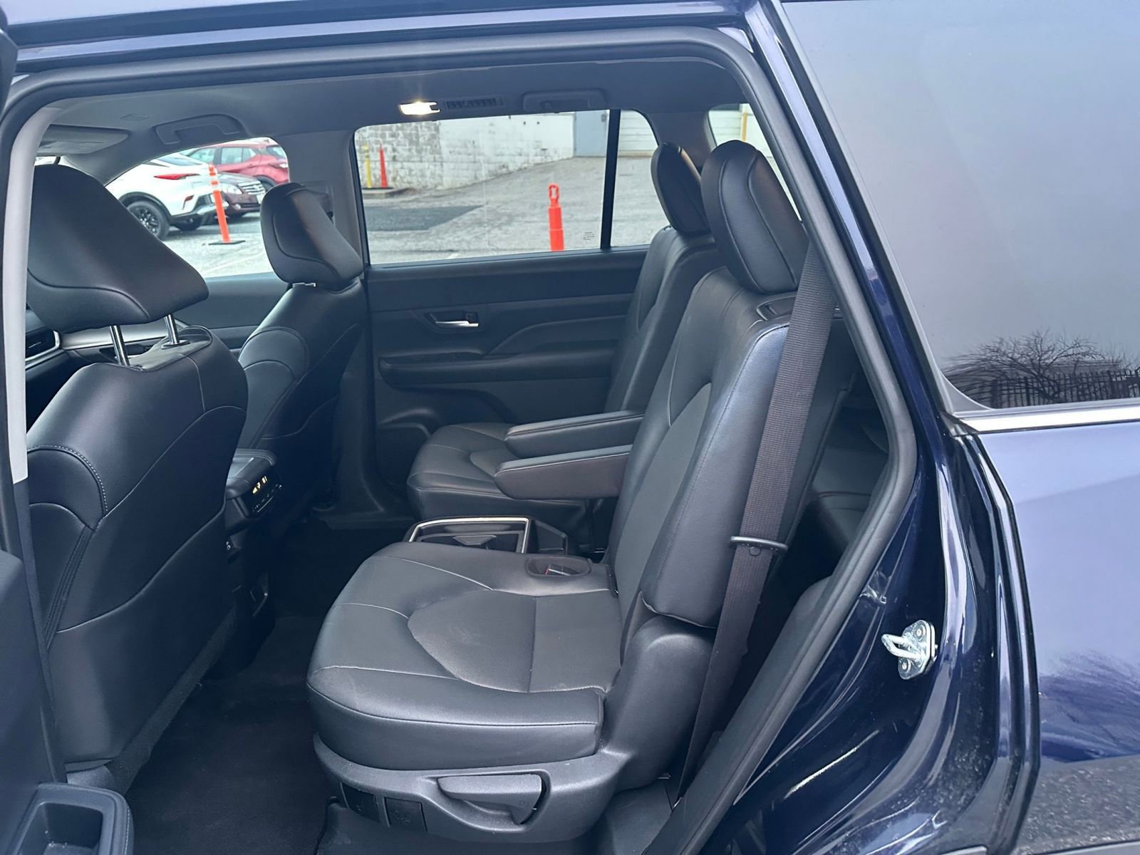 Used 2025 Toyota Grand Highlander XLE image 25