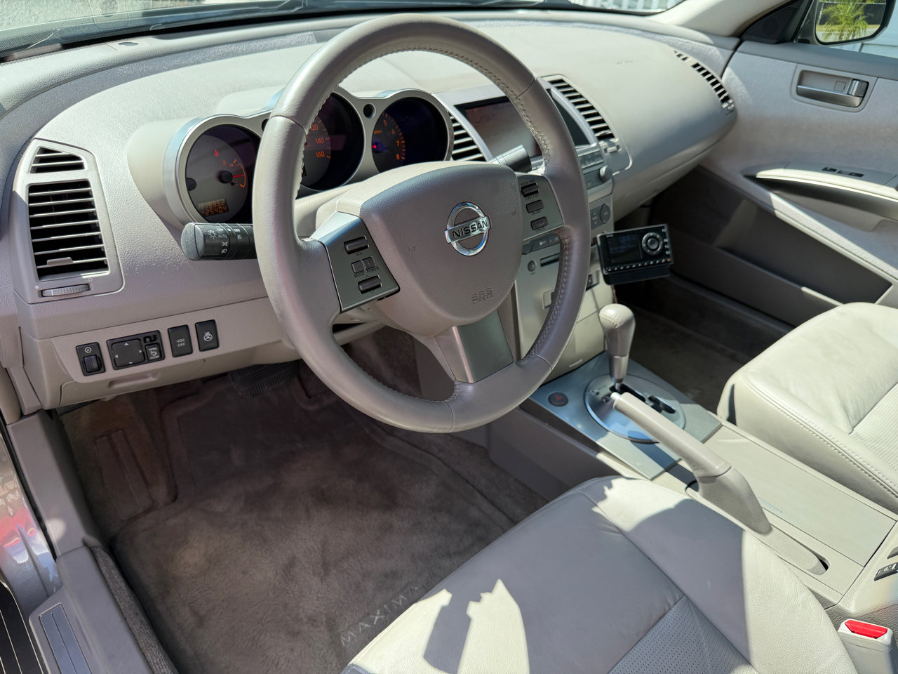 Used 2004 Nissan Maxima 3.5 SE image 7