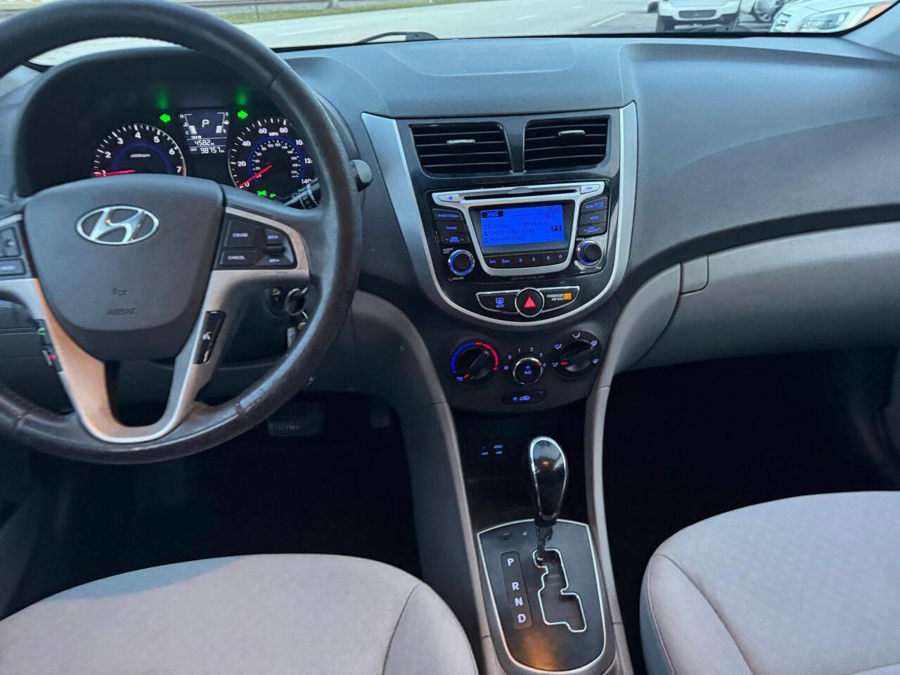 Used 2014 Hyundai Accent SE FWD image 16