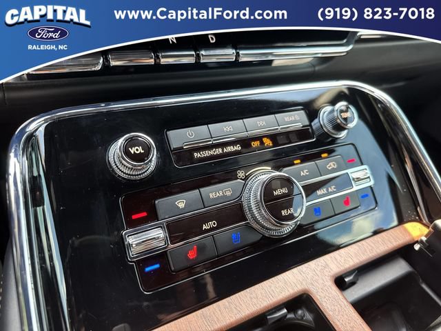 Used 2024 Lincoln Navigator L Black Label AWD/4WD image 30