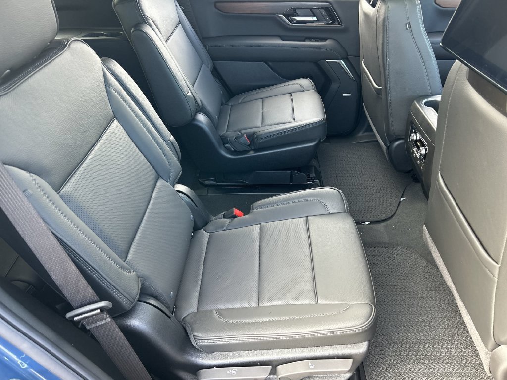 New 2026 GMC Yukon Denali w/ Denali Reserve Package AWD/4WD image 28
