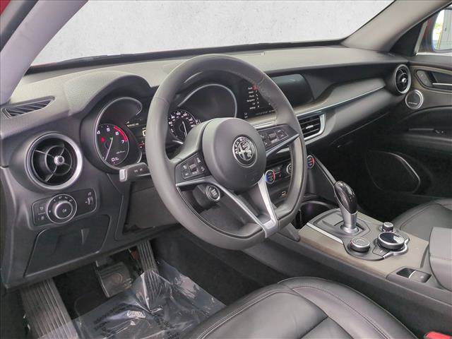 Used 2018 Alfa Romeo Stelvio Ti AWD/4WD image 10
