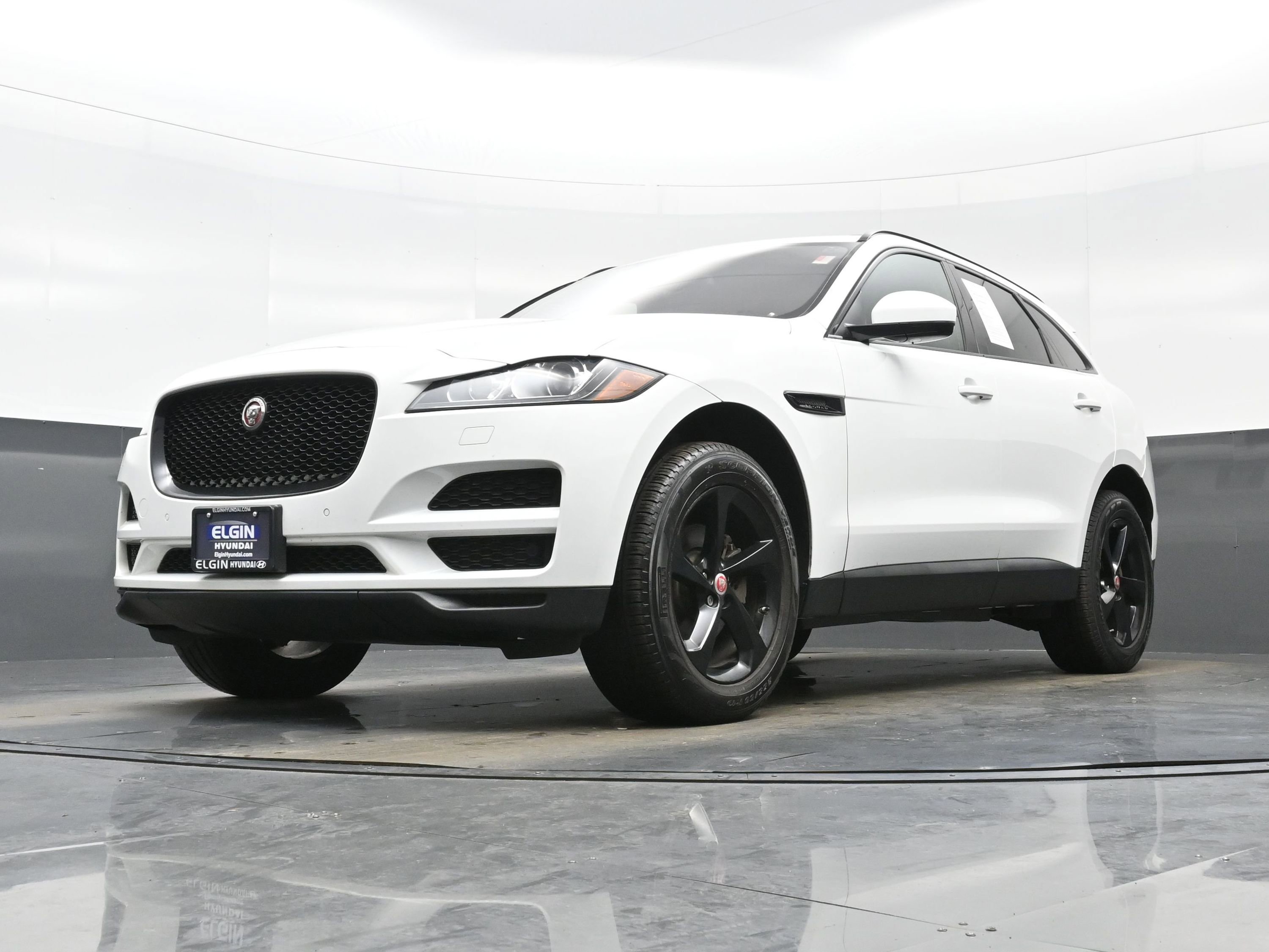 Used 2018 Jaguar F-PACE Premium image 27