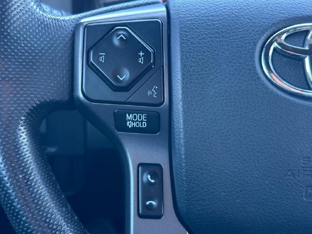 Used 2019 Toyota Tacoma TRD Sport w/ Technology Package AWD/4WD image 16