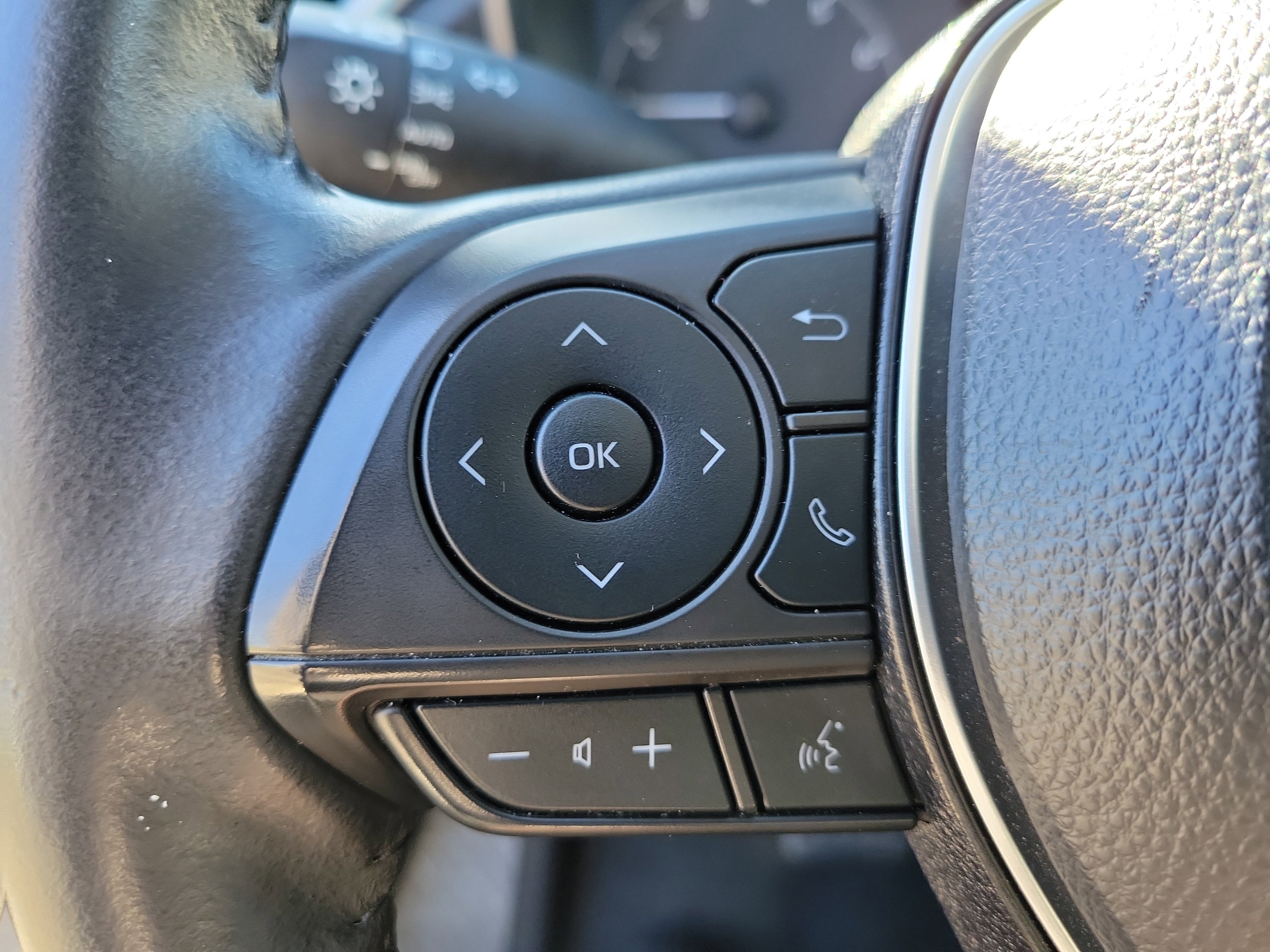 Used 2024 Toyota Corolla Cross LE image 22