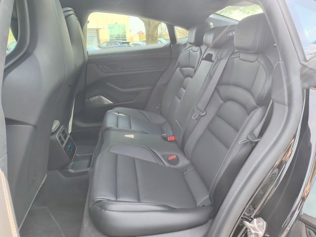 Used 2025 Porsche Taycan Turbo image 7