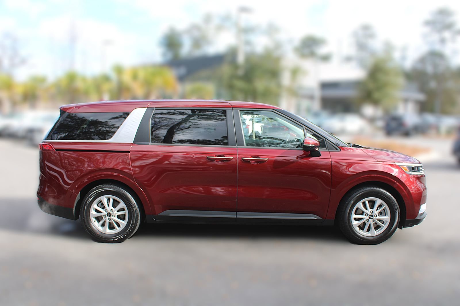 Used 2022 Kia Carnival LX image 16