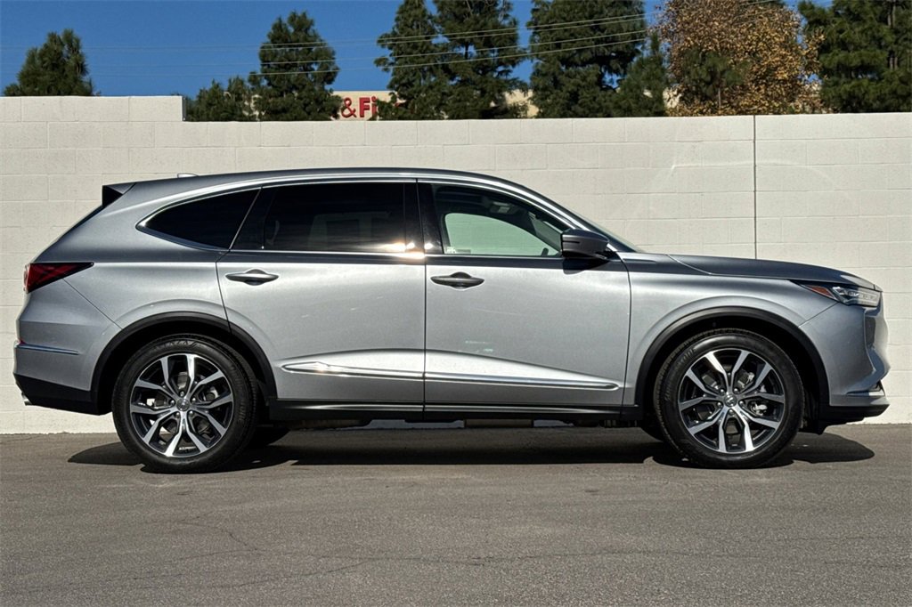 Certified 2023 Acura MDX SH-AWD w/ Technology Package image 6