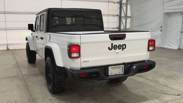 Used 2022 Jeep Gladiator Sport image 7