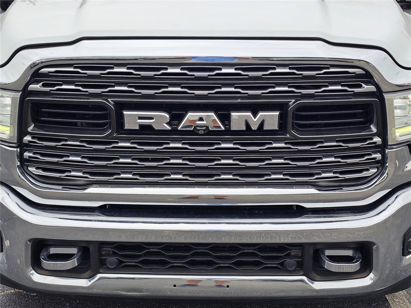 Used 2020 RAM 2500 Limited AWD/4WD image 3