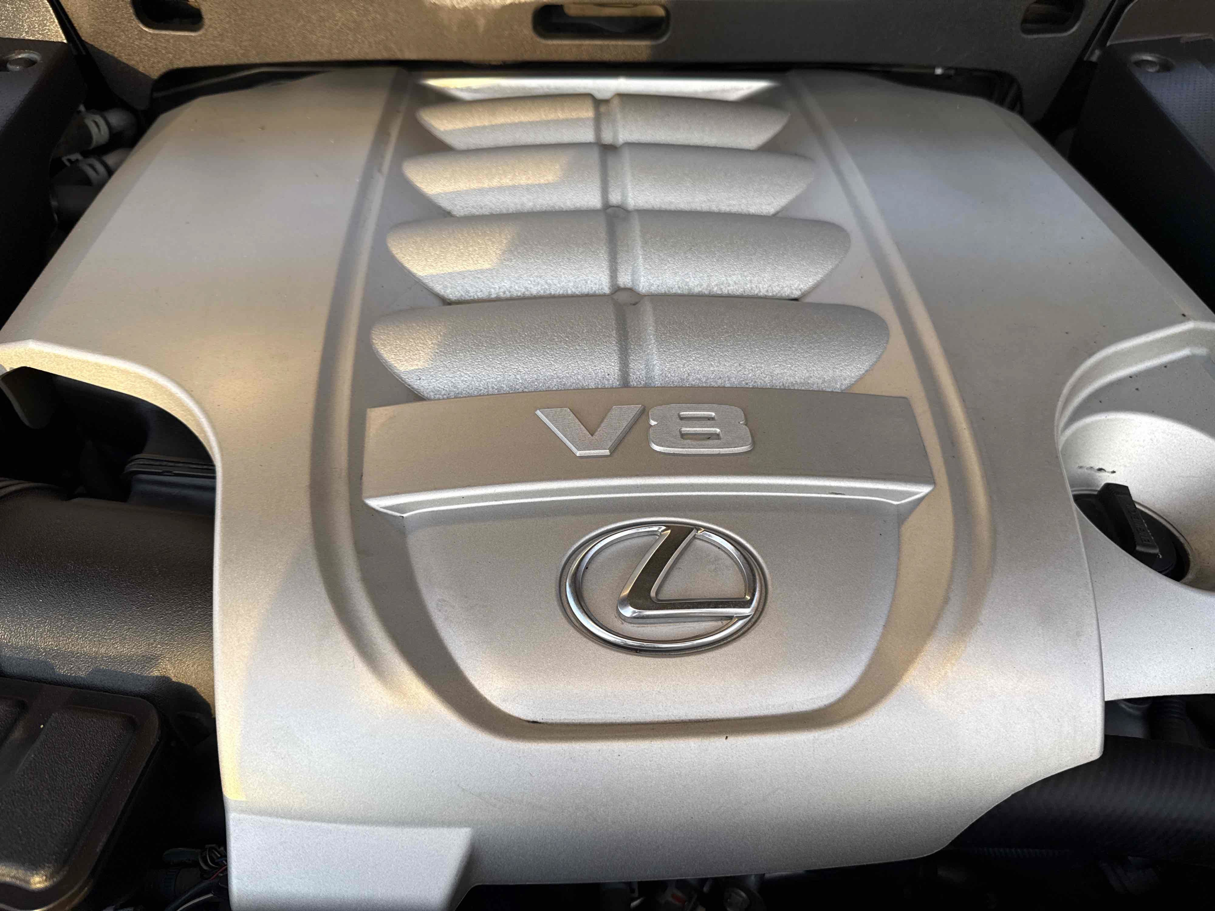 Used 2013 Lexus LX 570 4WD w/ Luxury Pkg image 47