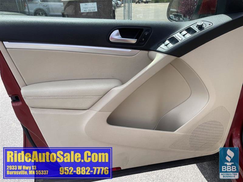 Used 2013 Volkswagen Tiguan S AWD/4WD image 9