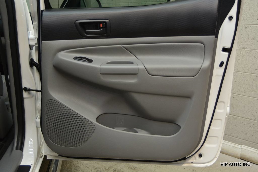 Used 2013 Toyota Tacoma PreRunner w/ SR5 Pkg RWD image 18