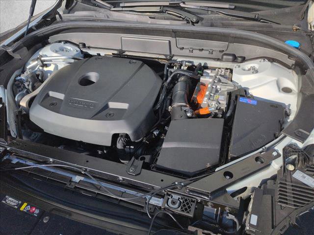 Certified 2023 Volvo XC60 T8 Ultimate w/ Climate Package image 24