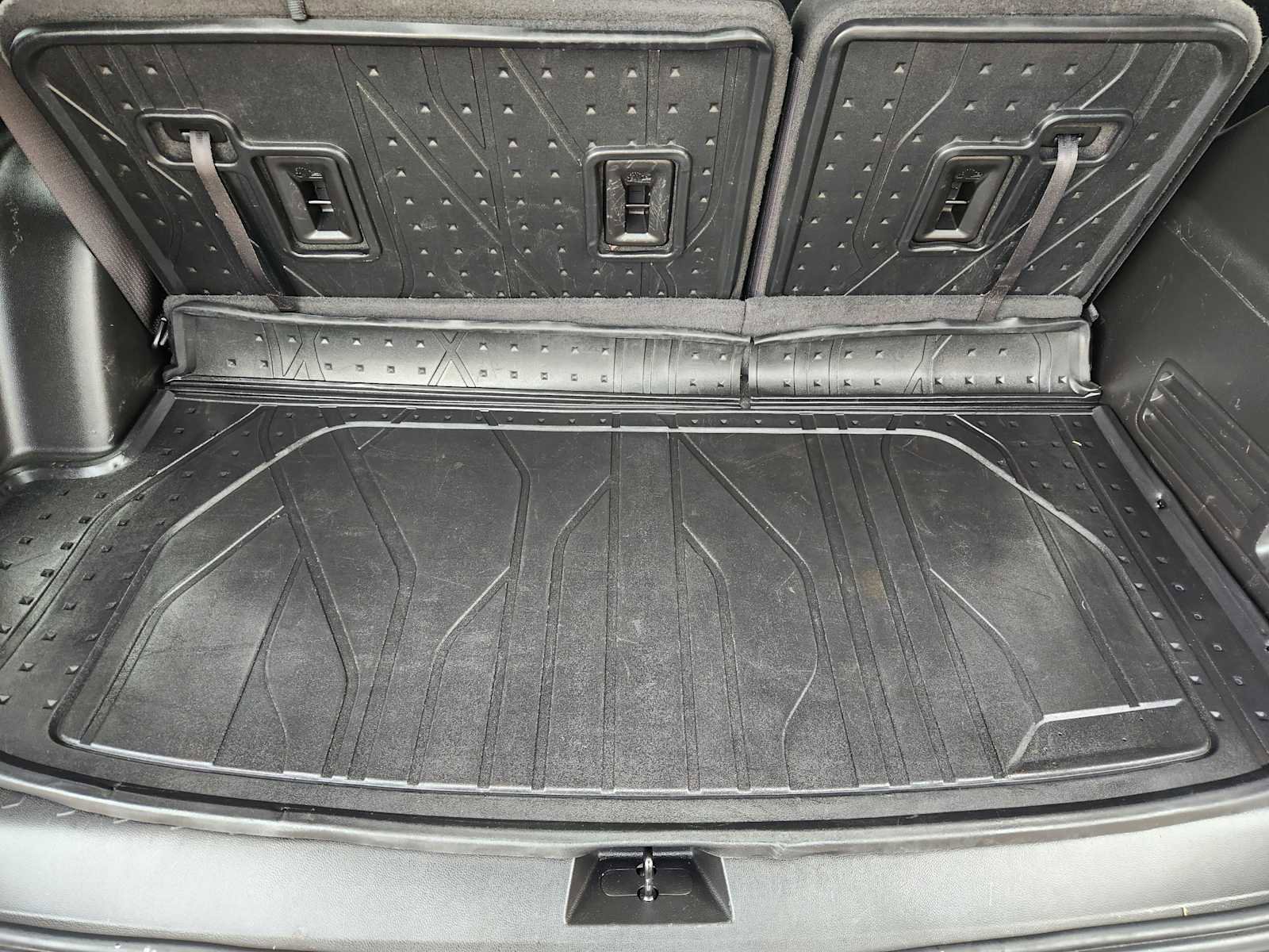 Used 2021 Chevrolet Traverse LT image 33