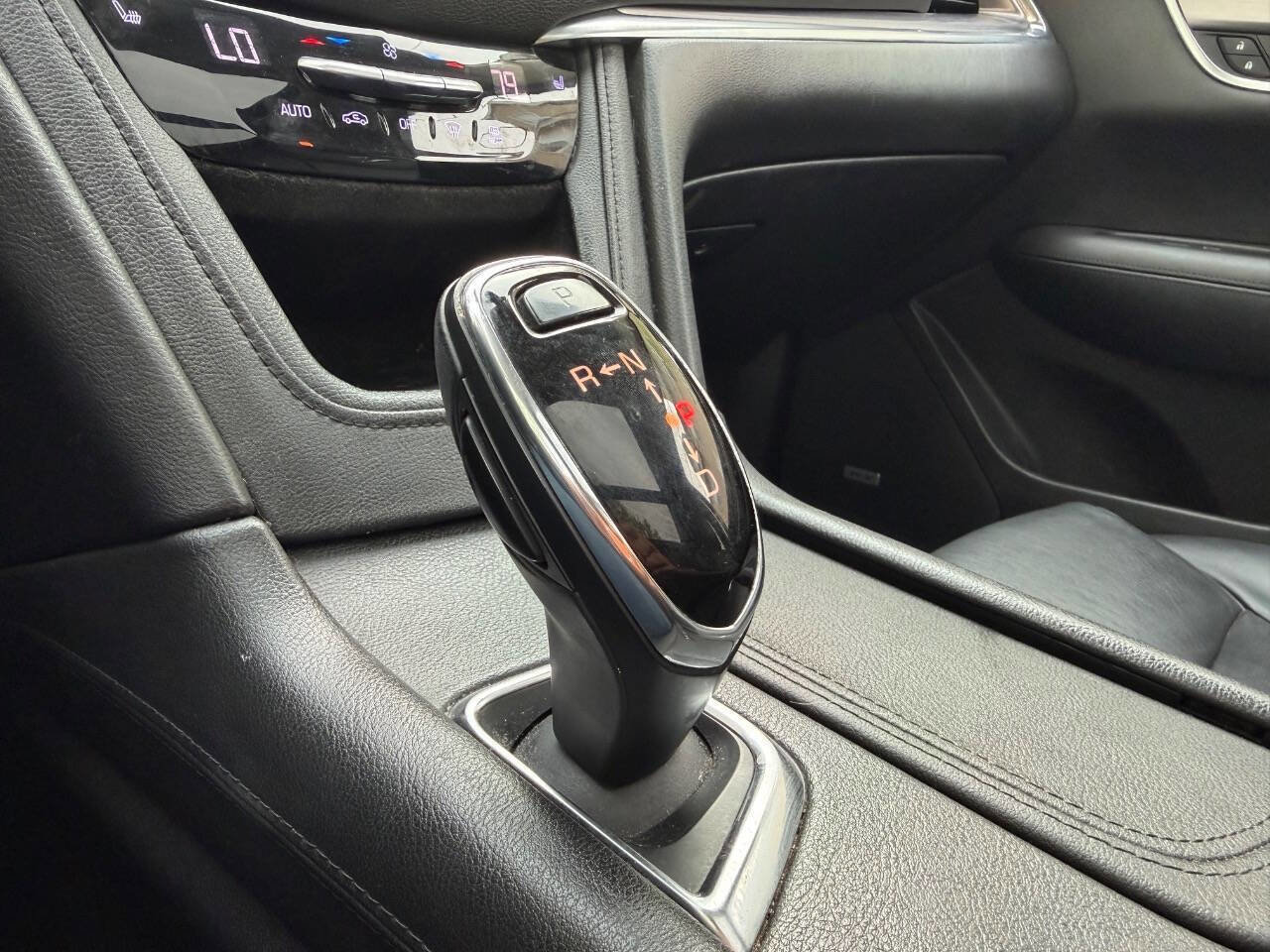 Used 2018 Cadillac XT5 Luxury image 15