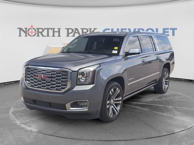 Used 2020 GMC Yukon XL Denali w/ Denali Premium Package AWD/4WD image 7