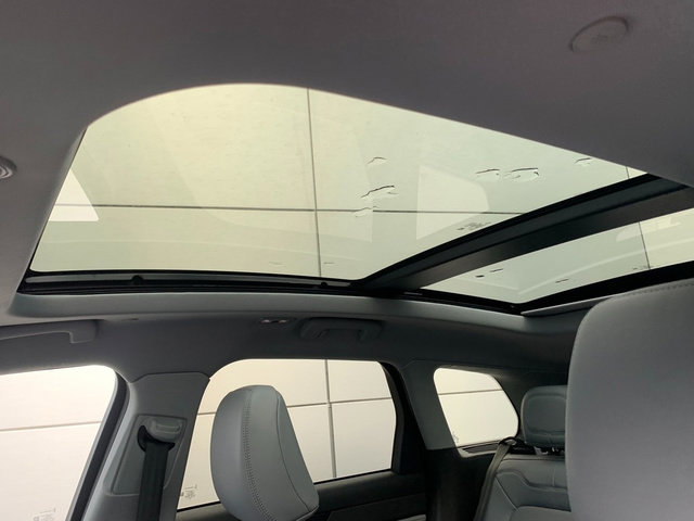 Used 2022 Lincoln Corsair AWD w/ Premium Package image 23