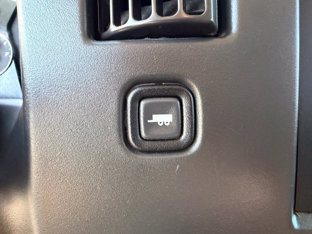 Used 2017 Chevrolet Express 3500 LT w/ LT Preferred Equipment Group RWD image 10