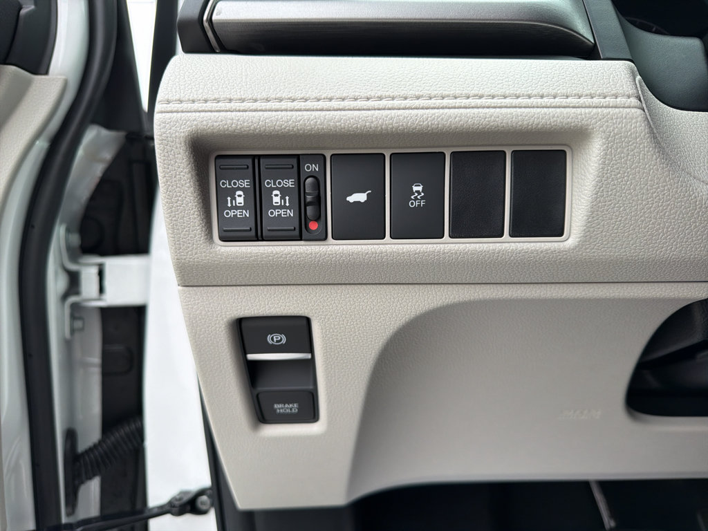 Used 2026 Honda Odyssey EX-L image 17
